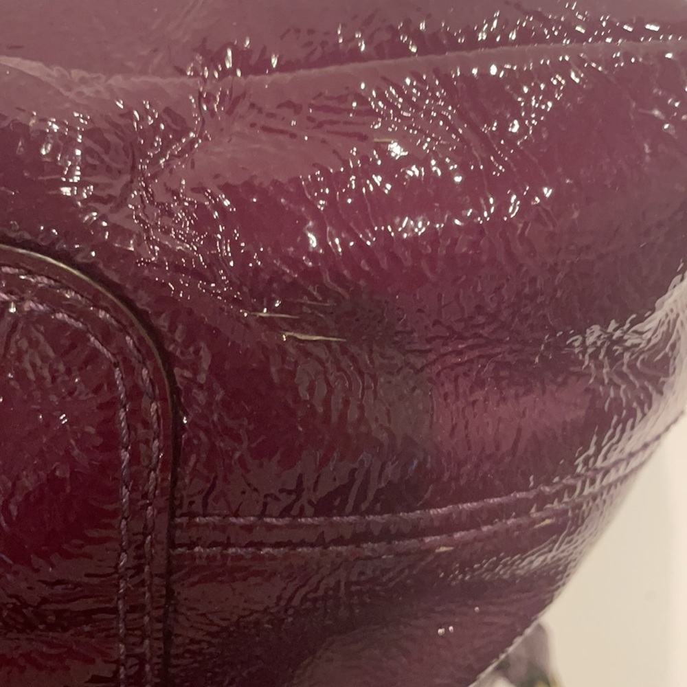 Y2K Coach Francine bag in purple patent leather - Picture 10 of 16
